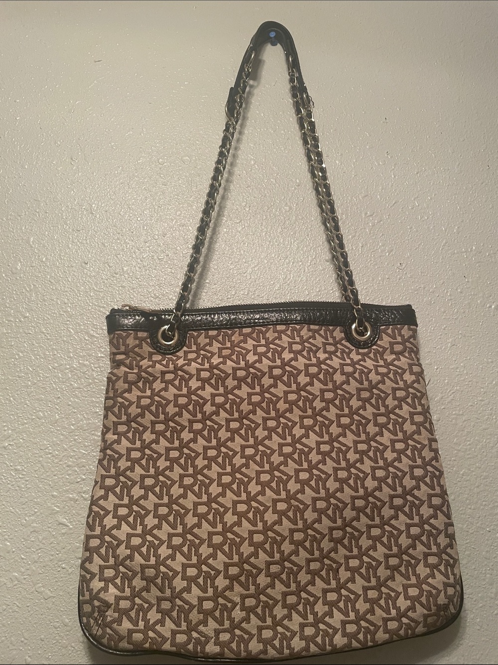 DKNY black and Tan Monogram Shoulder Bag with Chain Strap